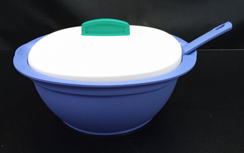 TUPPERWARE LEGACY COVERED SOUP RICE TUREEN WHITE GREEN BLUE 7 1/2 CUPS #3186